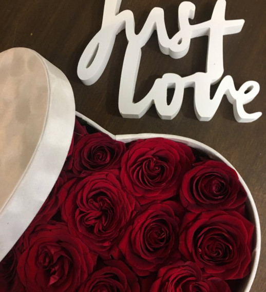 Flowerbox a cuore di rose rosse