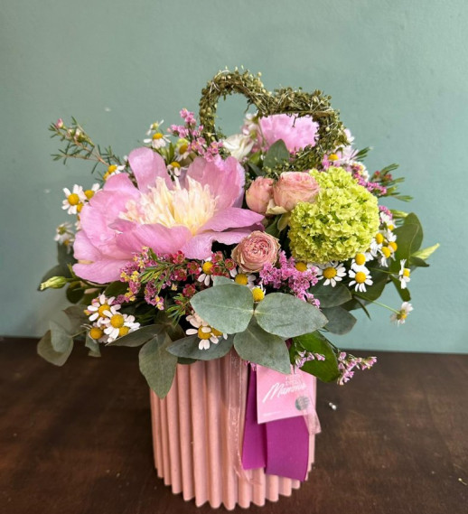 Flower box con peonie