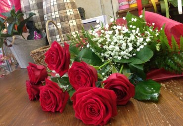Rose rosse gambo lungo