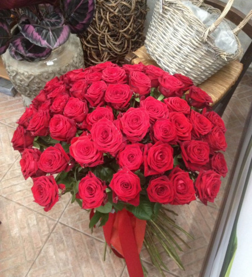 100 rose rosse gambo medio