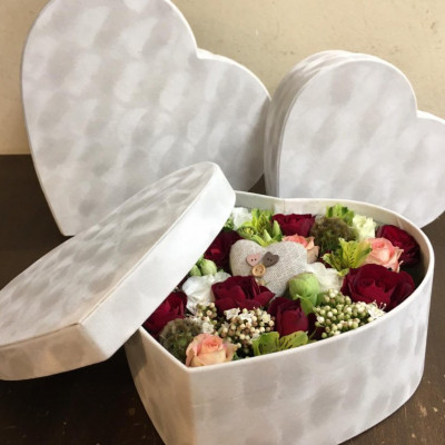 Flowerbox a cuore di velluto